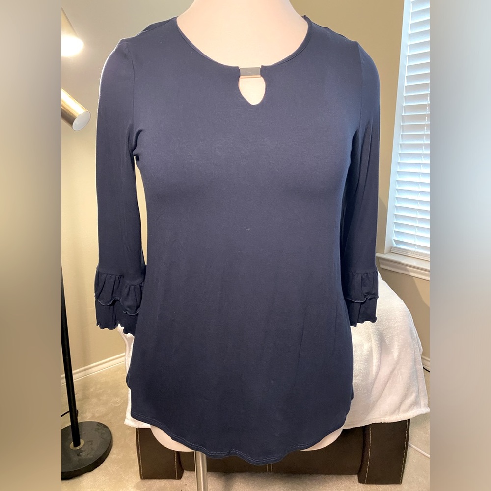 AVENUE Women’s Black Tunic with Belled Ruffled Sleeves, (NWT)